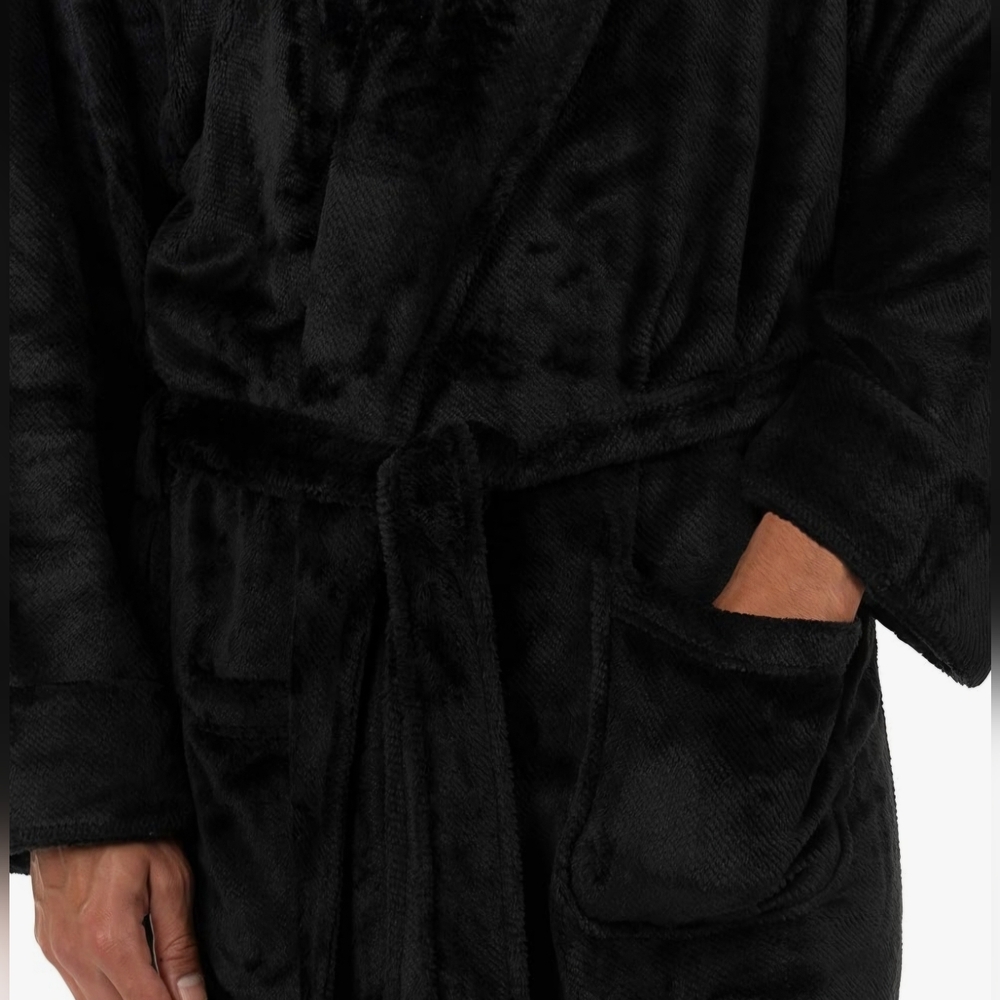 IZOD Men's Comfort Soft Black Fleece Robe - One Size - (NWT) - Picture 4 of 8